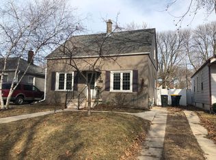 922 S 88th St, Milwaukee, WI 53214