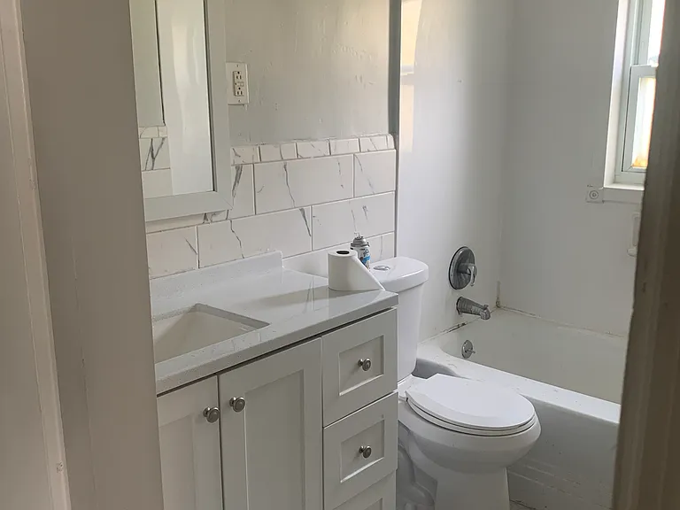 8233 Sandy Ln — Photo 2