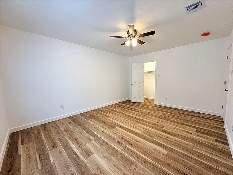 3206 Avenue K — Photo 16
