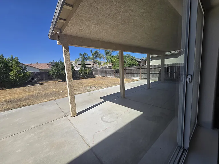 1114 Oak Ave — Photo 10
