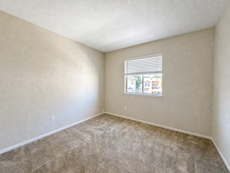 5000 Starling St — Photo 18