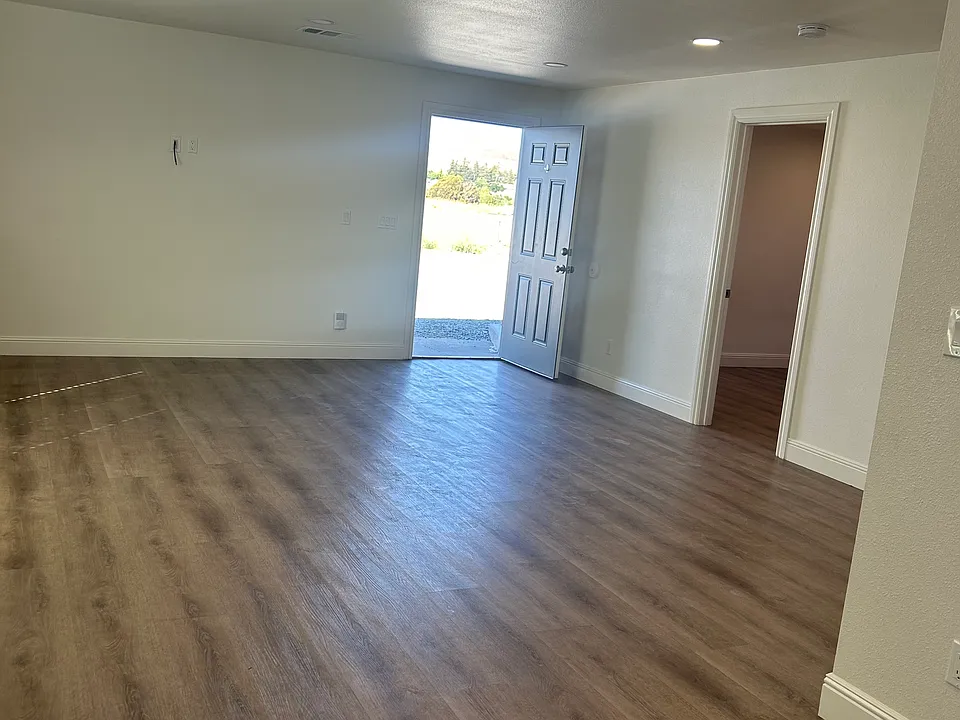 Main Room- Family Room