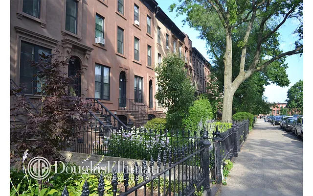 Rented by Douglas Elliman | media 22