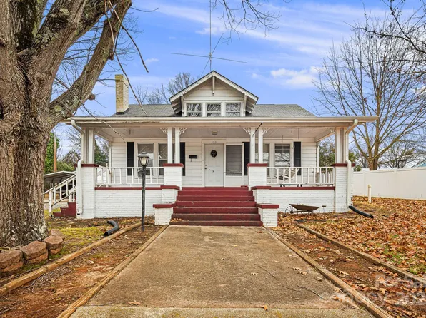 209 Arlington St, Forest City, NC 28043