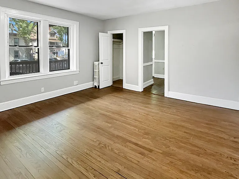 20-22 Lincoln St #3 — Photo 8