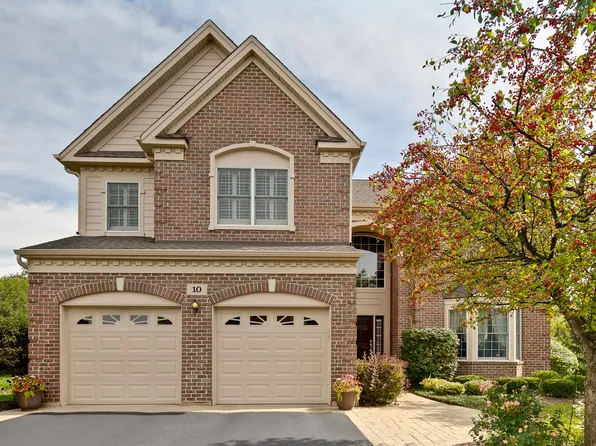 10 Eagle Ridge Dr, Hawthorn Woods, IL 60047