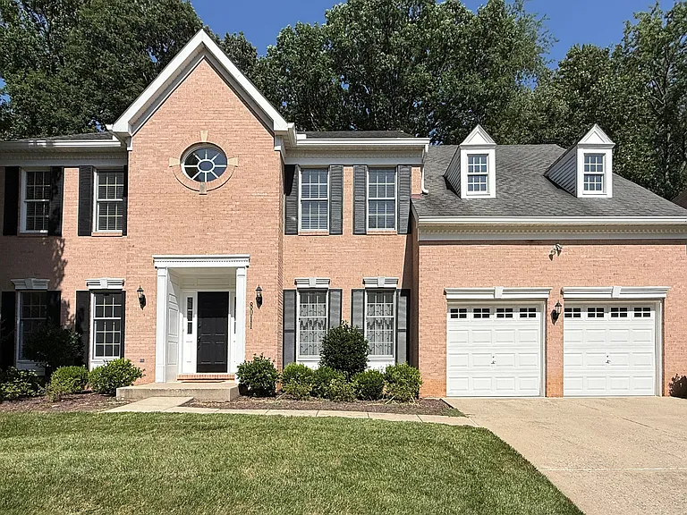 8011 Lions Crest Way — Photo 1