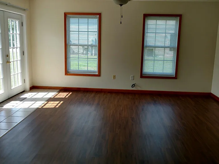 718 Ruggeri St — Photo 2