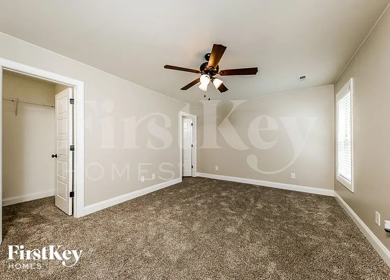 621 Dobson St — Photo 13