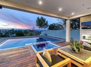 5831 McDonie Ave, Woodland Hills, CA 91367