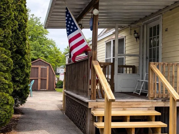 700 Salem Rd Trailer 41, Etters, PA 17319