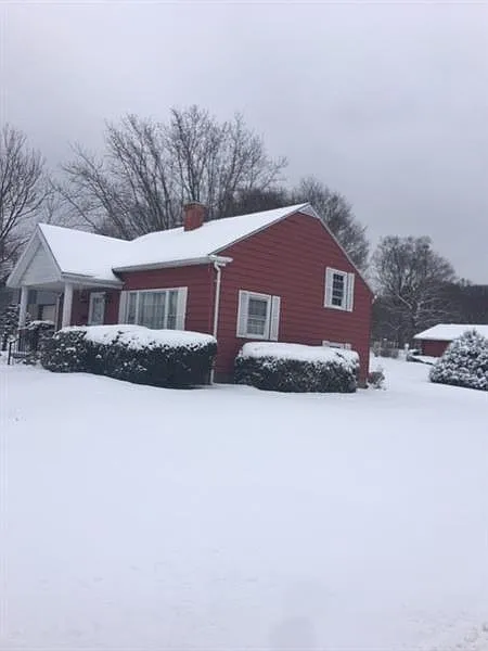 212 Woodstock Ave photo 1