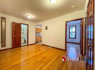 30-34 32nd St #2D, Astoria, NY 11102