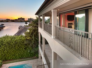 418 Bayside Ave, Naples, FL 34108