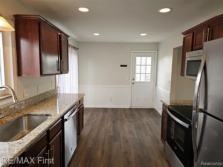 47564 Ryan Rd — Photo 9