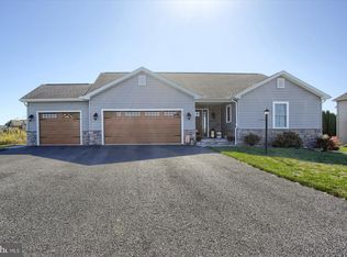 124 Fielders Ln, Mifflintown, PA 17059
