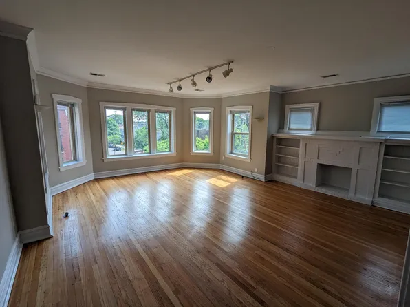 3024 W Addison St APT 3, Chicago, IL 60618
