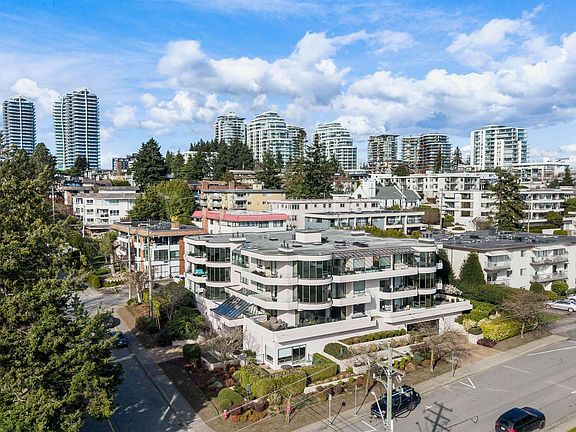 2nd image of 1250 Martin St #302