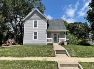 218 W South St, Lisbon, IA 52253