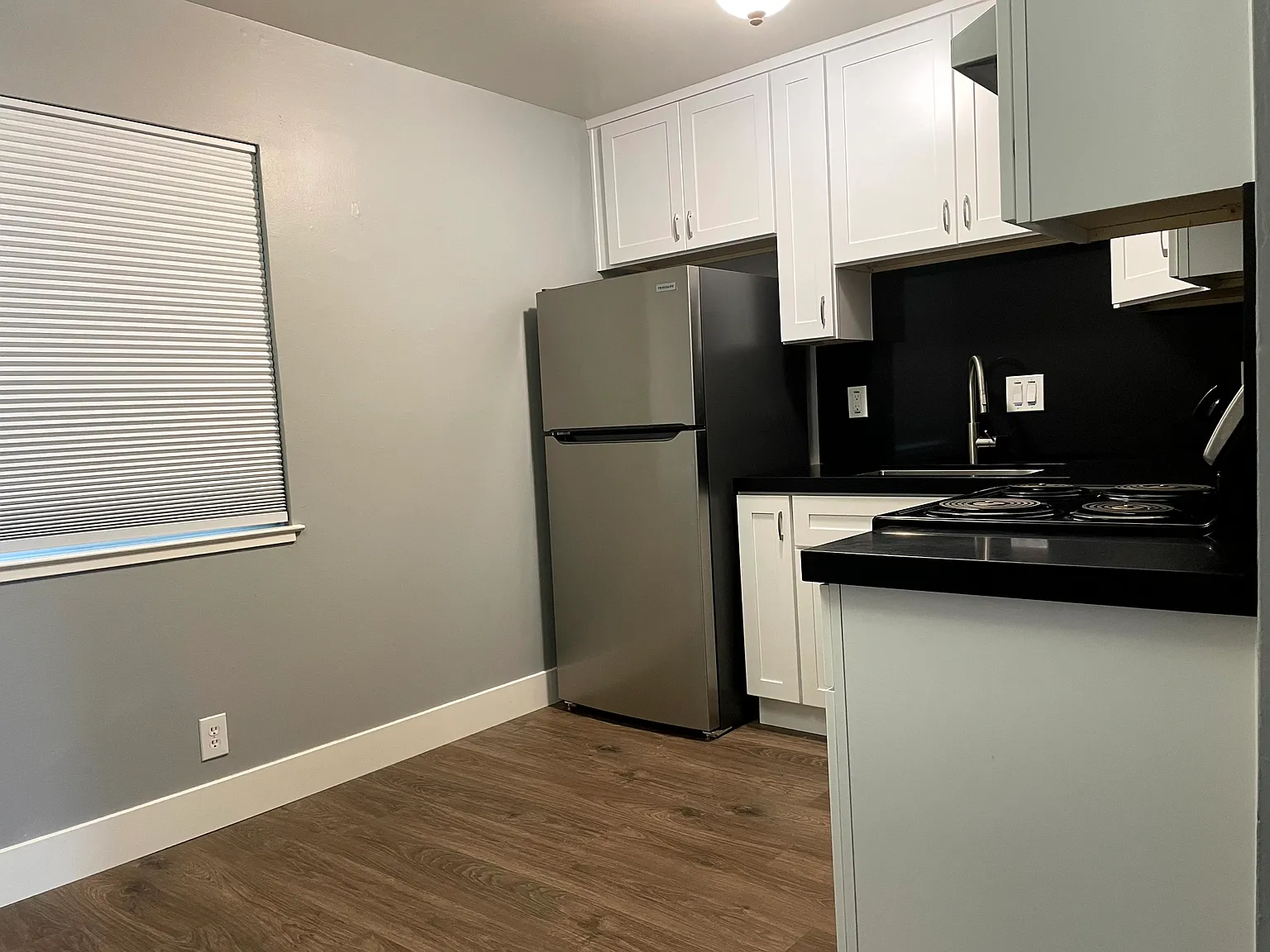 3993 Starview Dr — Photo 2