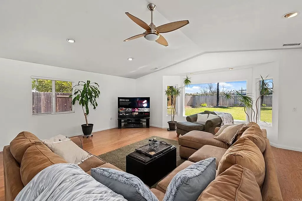 4919 Glenhaven Dr — Photo 4