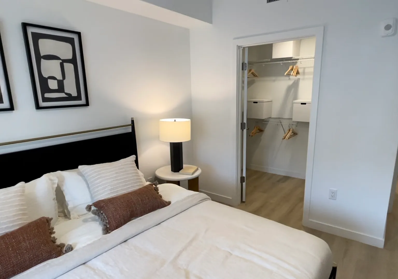 2 bed, 2.0 bath, 859 sqft, $2,445 — Photo 1