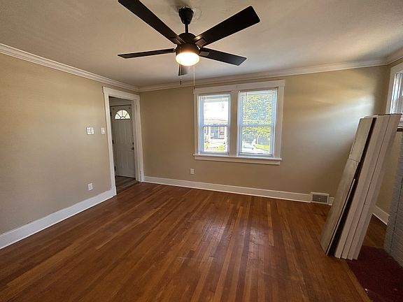 3rd image of 62 Oregon Ave Floor 1