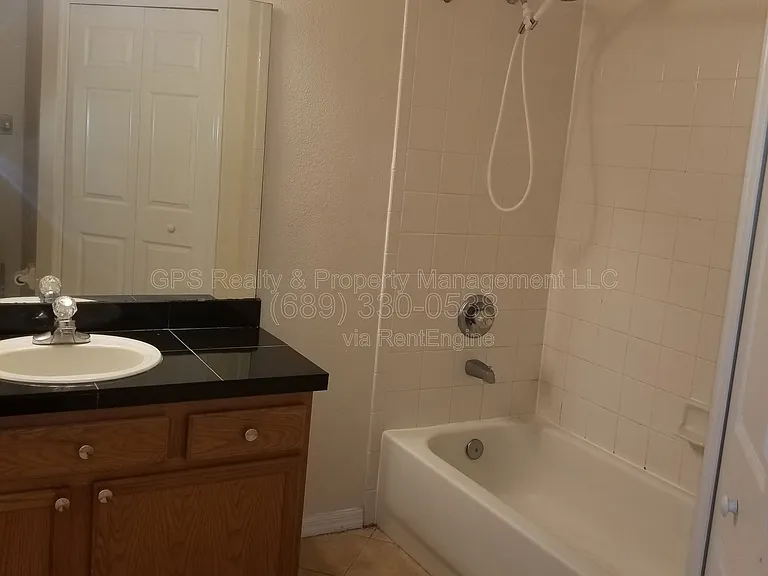 752 Sonja Cir — Photo 7
