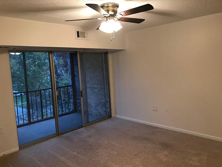 2120 Greentree Rd #701E — Photo 3
