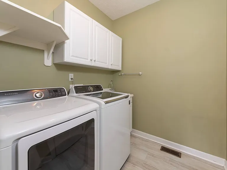 3948 Penzance Pl — Photo 8