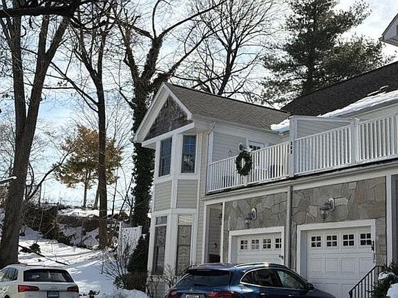 2nd image of 362 Davis Ave #3