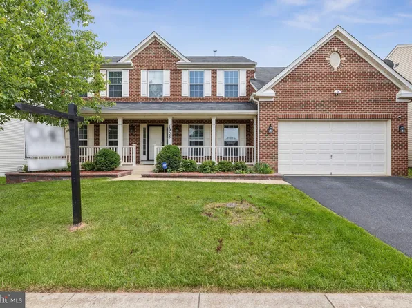 1908 Chamberlain Dr, Frederick, MD 21702
