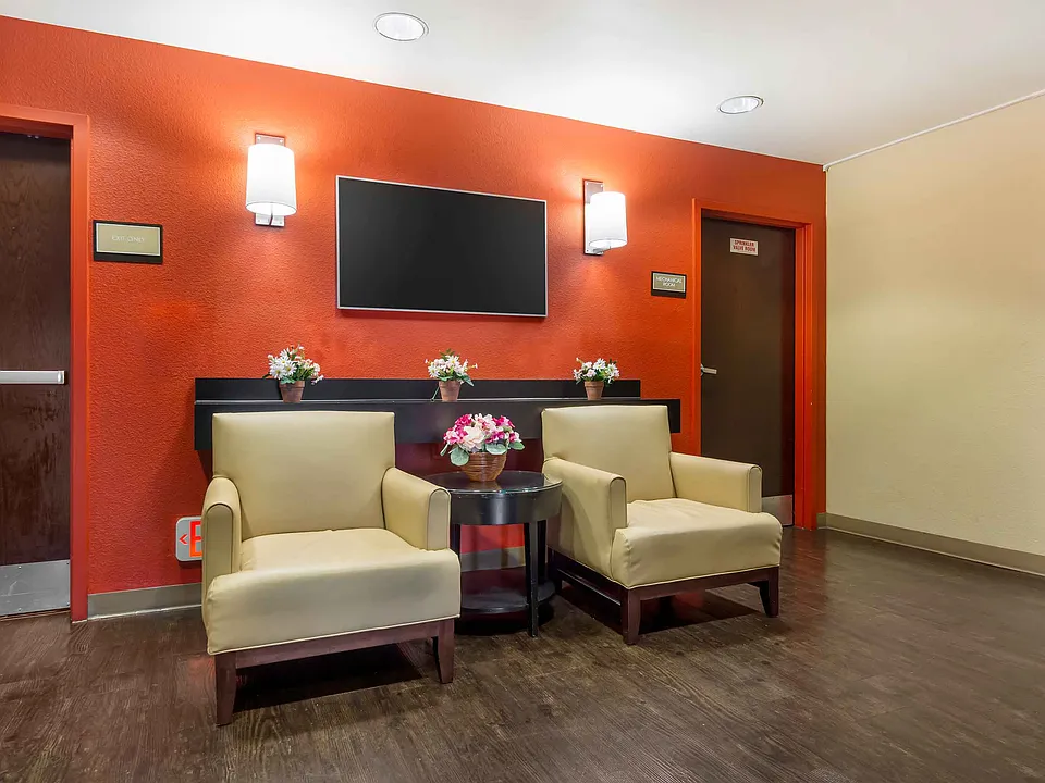 Lobby and Guest Check-in