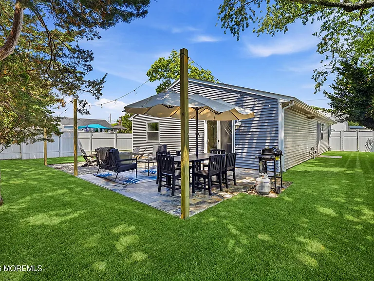 68 Berry Pl — Photo 18