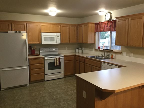 4th image of 8107 185th Street Ct E
