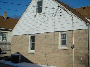 2367 S 99th St, West Allis, WI 53227