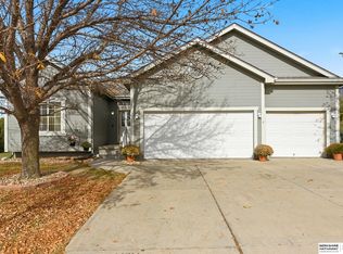 5141 N 159th Cir, Omaha, NE 68116