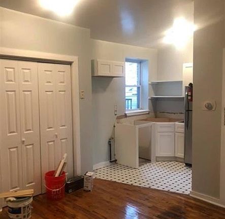 5th image of 68 Gardner Ave APT 3