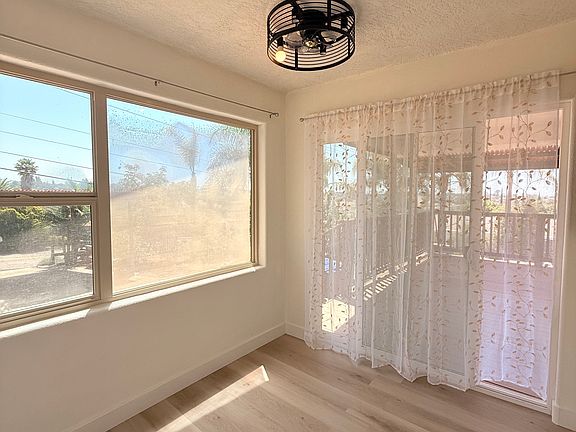 5th image of 1541 Calavo Rd