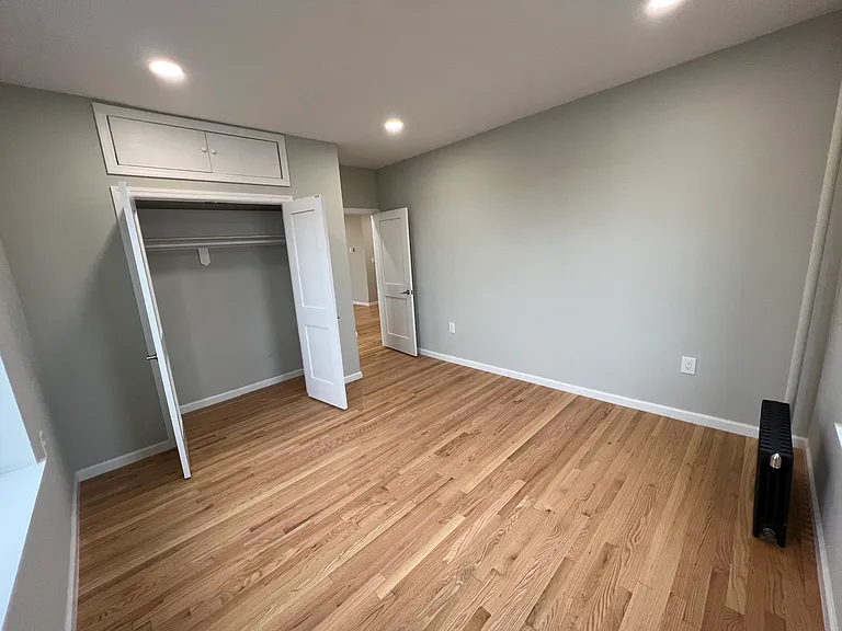 37-06 69th St #5F — Photo 9