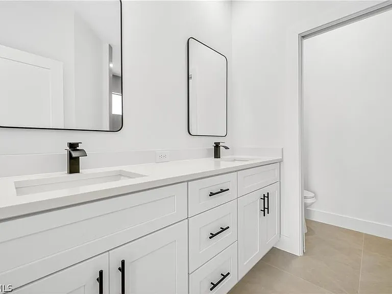 333 Pinehurst Ave — Photo 6