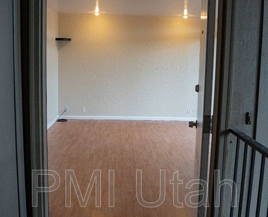 3rd image of 4419 S Rosehaven Ct APT B