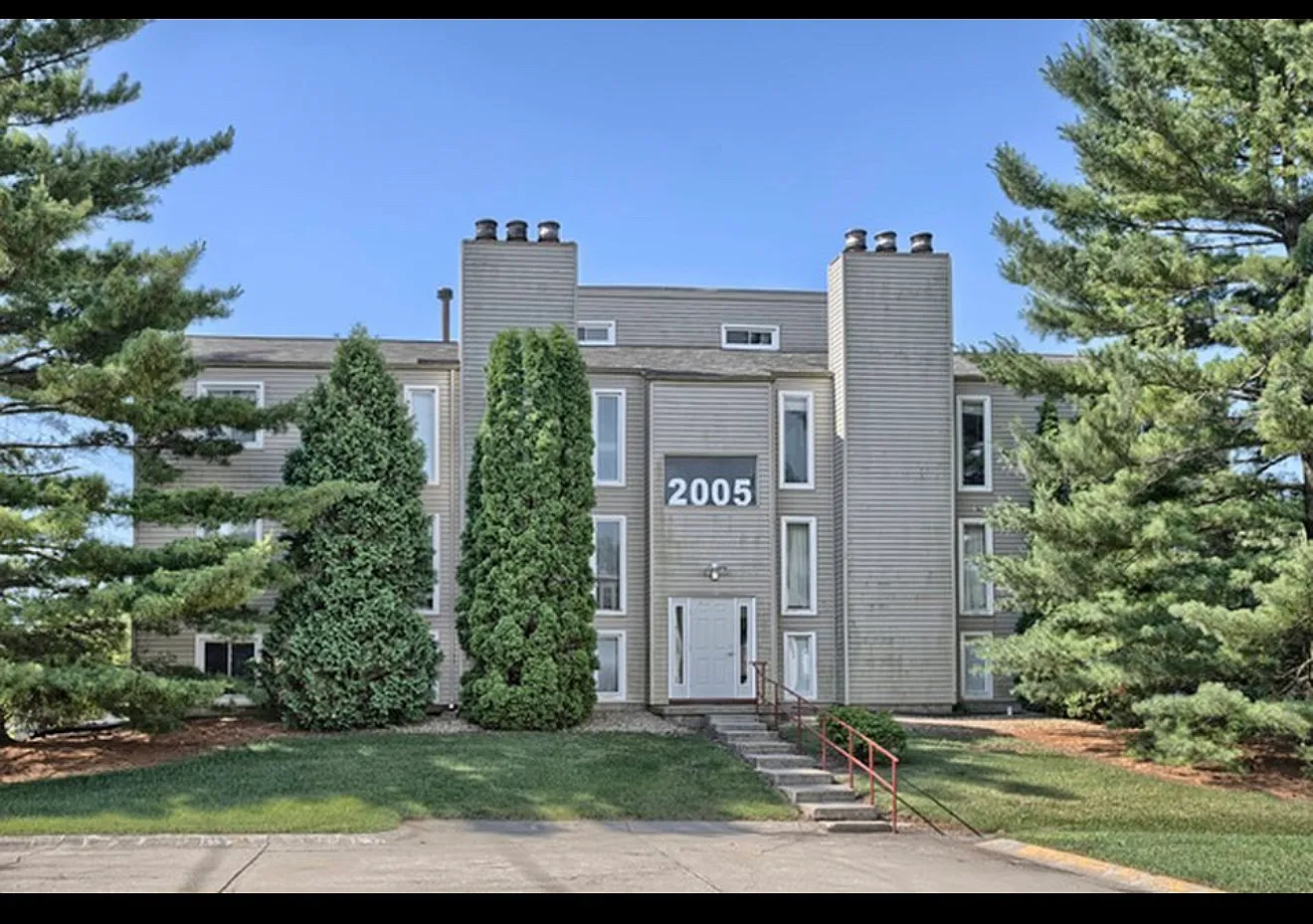 2 bed, 1018 sqft, $1,400 — Photo 1