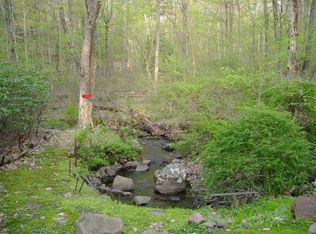 7 Dara Ln, North Granby, CT 06060