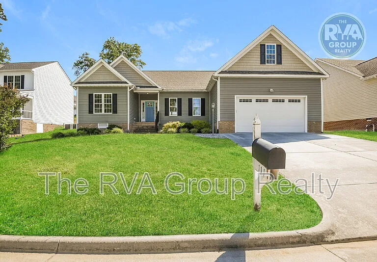 111 Wilkshire Ct — Photo 1