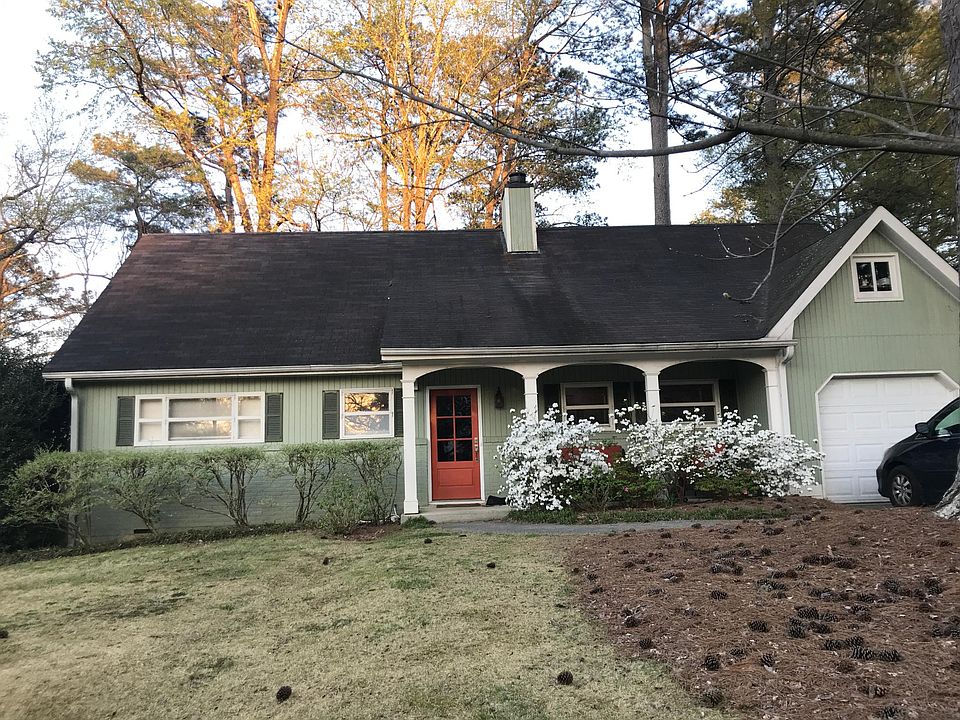 2297 Nesbitt Drive NE - Great Family Home!