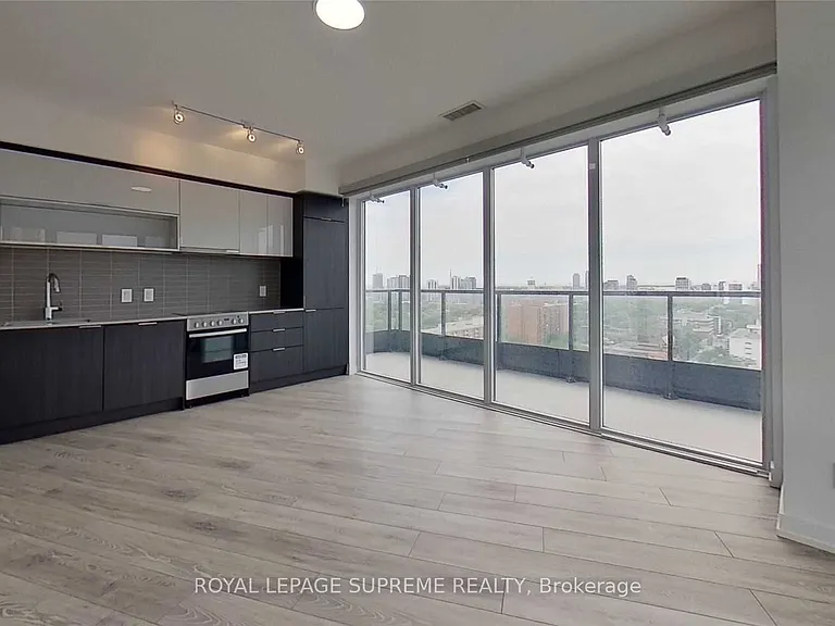 159 Wellesley St E #1508 — Photo 3