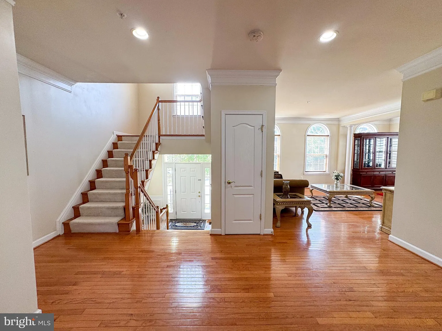 4 bed, 3.5 bath, 3769 sqft, $4,500 — Photo 3