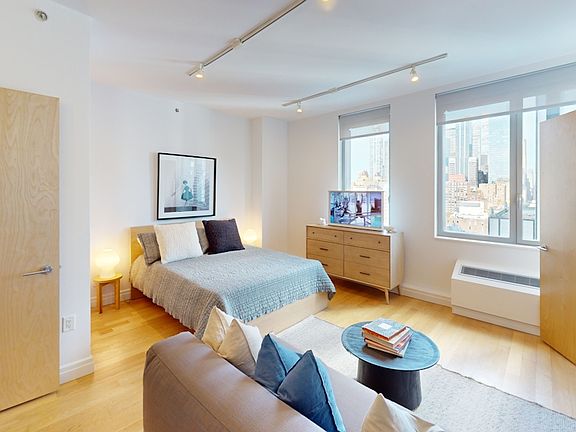 3rd image of 550 W 54th St APT 2111