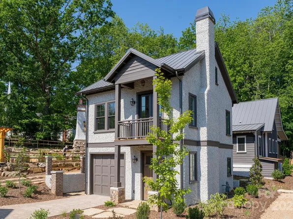 13 Fay Jones Ln, Black Mountain, NC 28711